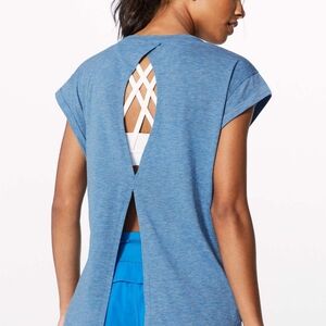 Size 6 - Lululemon Box It Out Short Sleeve